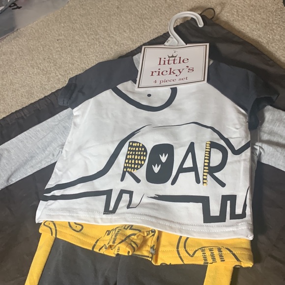 Boys 4piece outfit. 12months. NWT - Picture 4 of 4